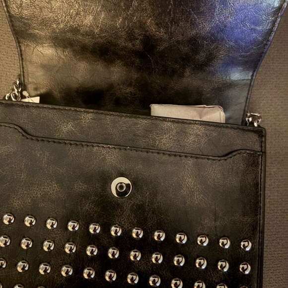 NEW AUTHENTIC Michael Kors Greenwich Black Studded Flap Crossbody Bag. - Picture 8 of 9